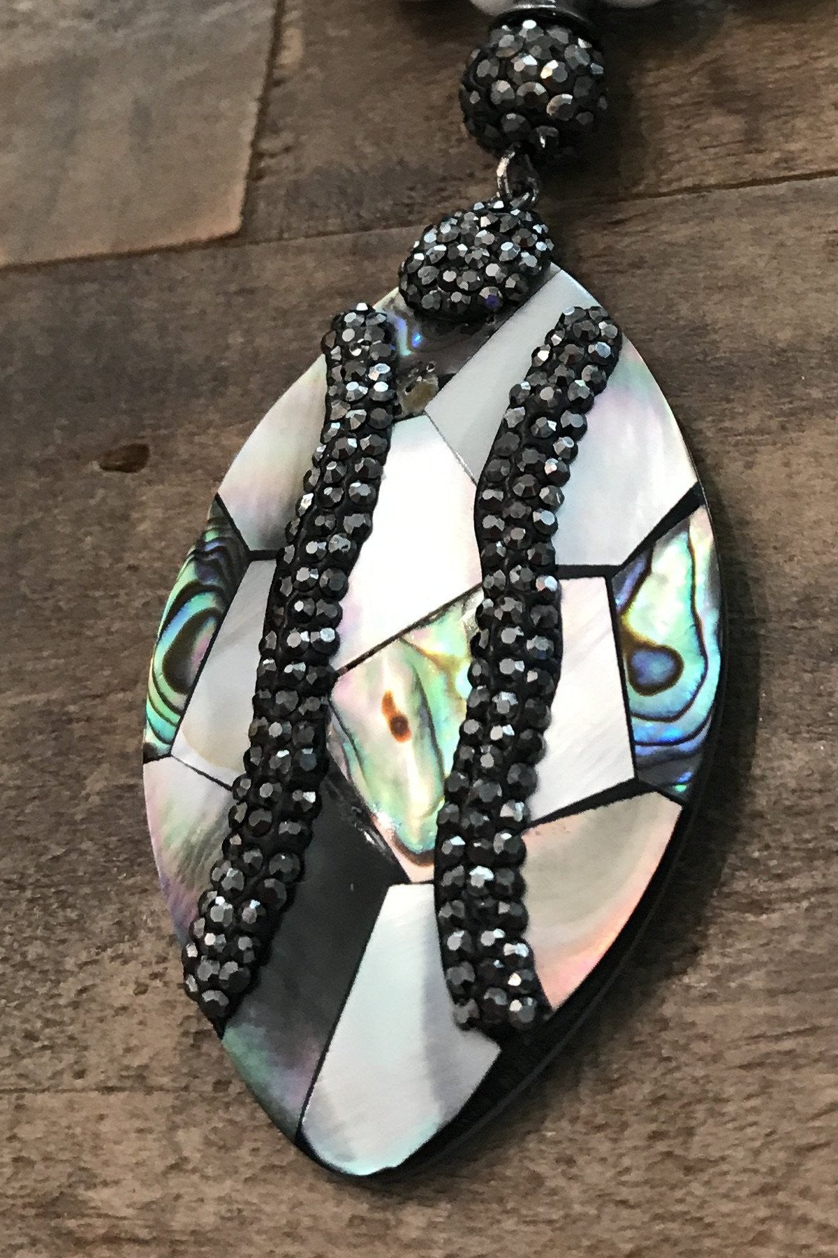 Crystal Dipped Abalone n’ Pearl NeckGarland