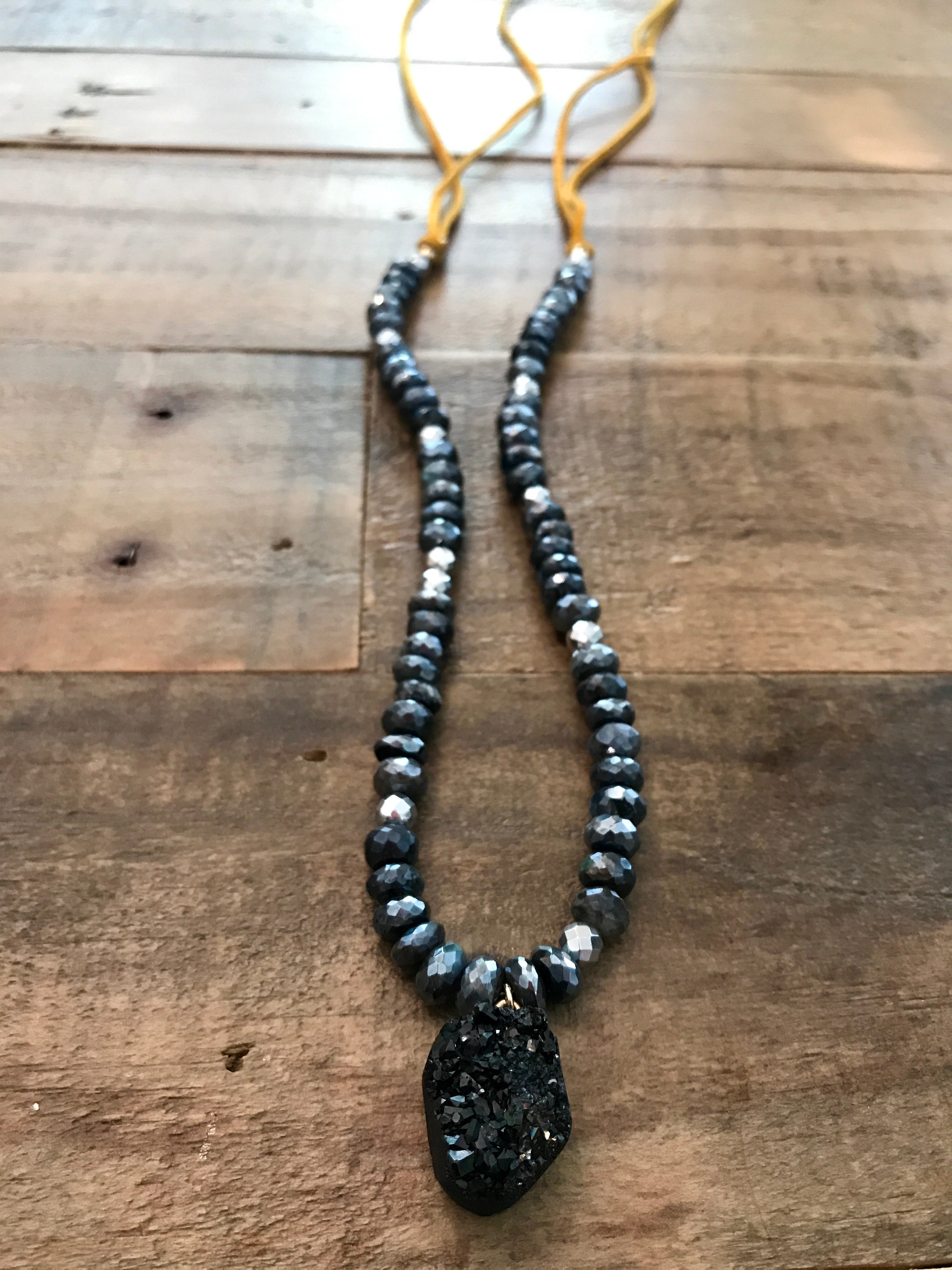 Black n’ Blue Ice Strand