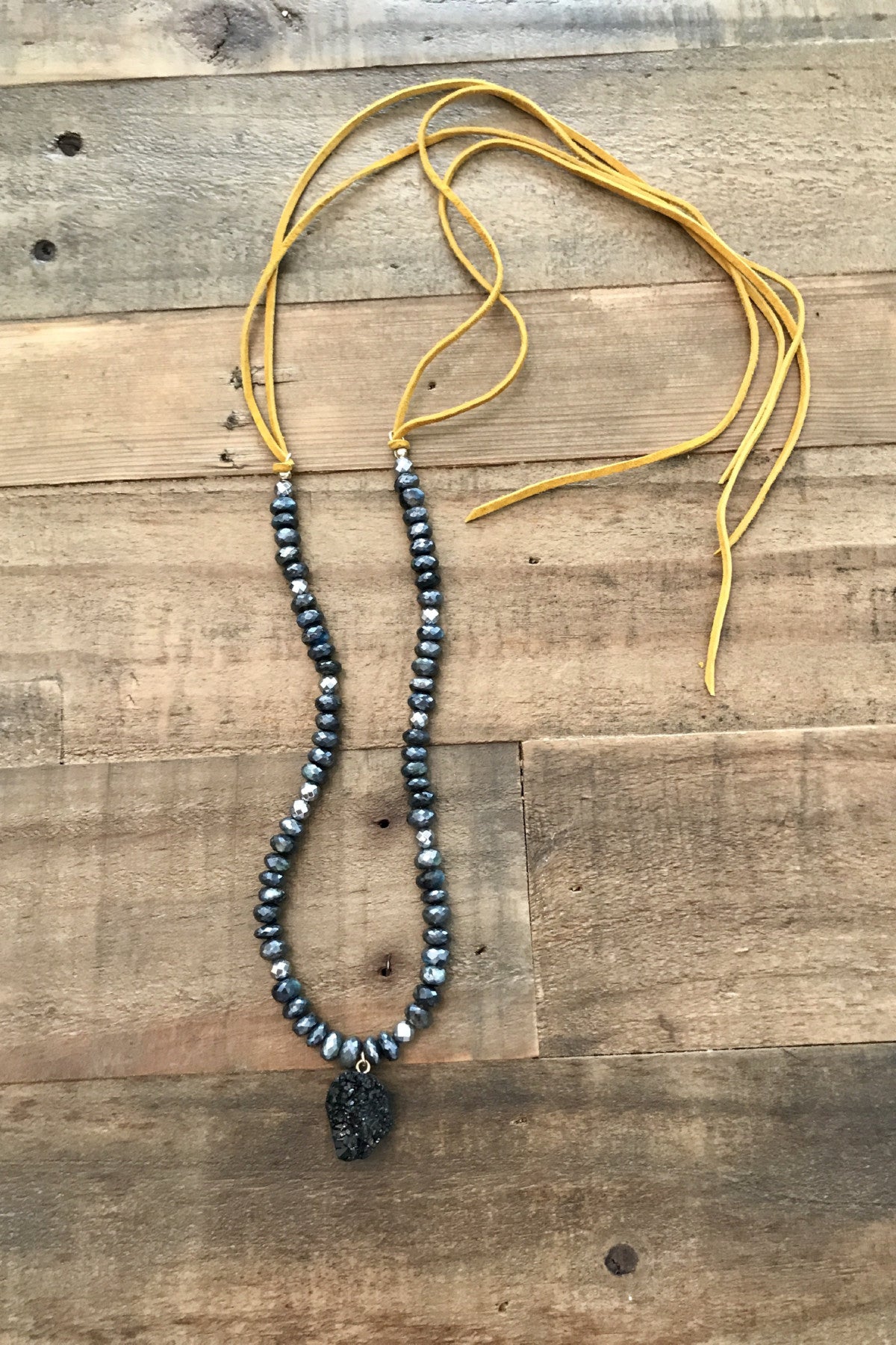 Black n’ Blue Ice Strand