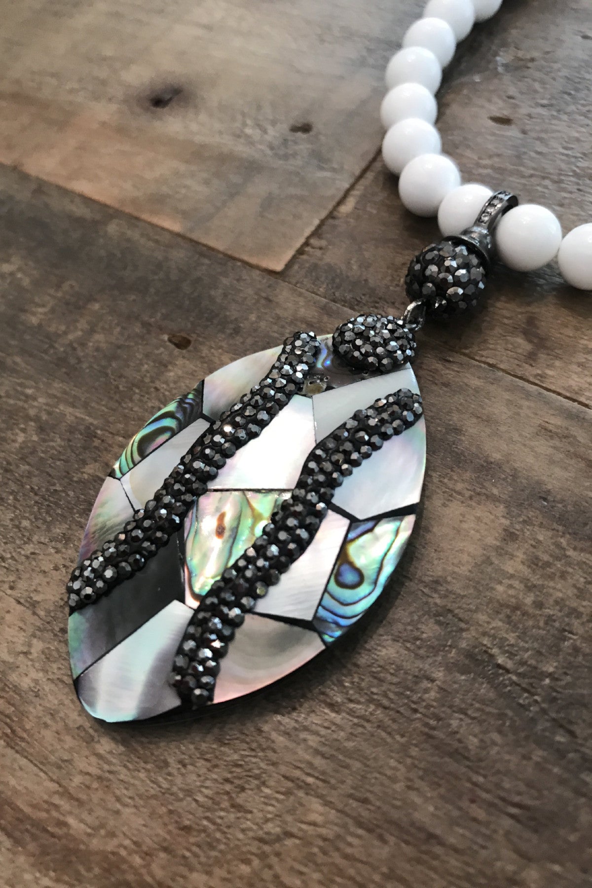 Crystal Dipped Abalone n’ Pearl NeckGarland