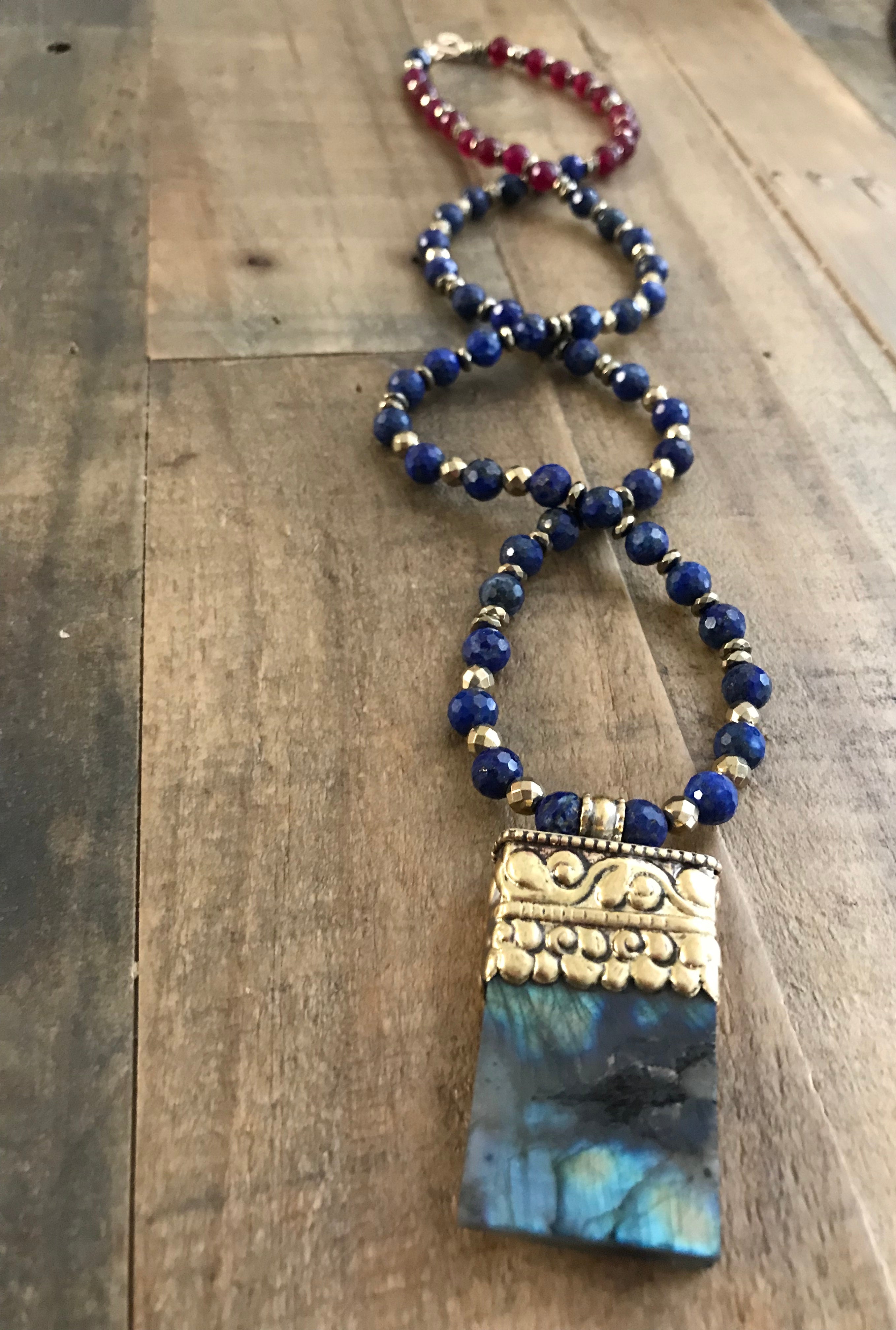 Lab n’ Relic NeckGarland