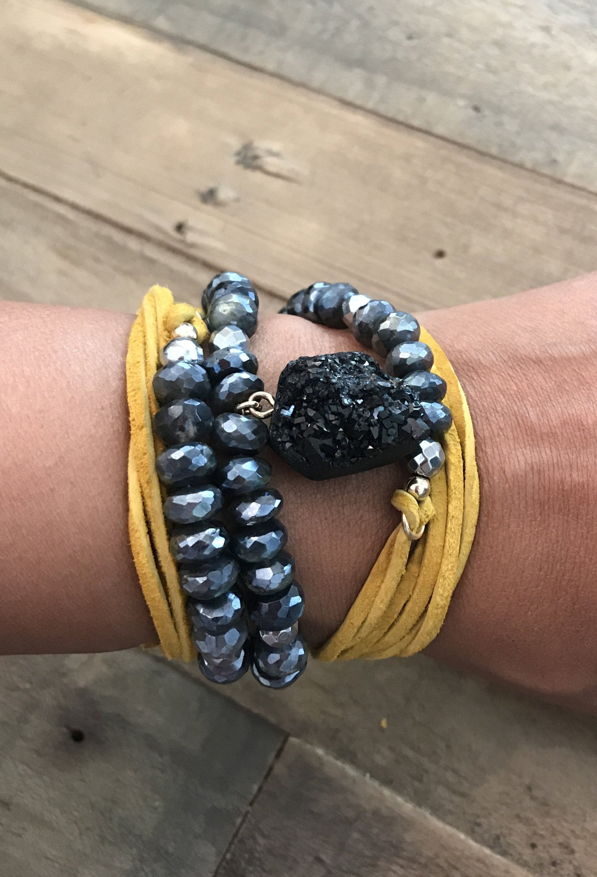 Black n’ Blue Ice Strand