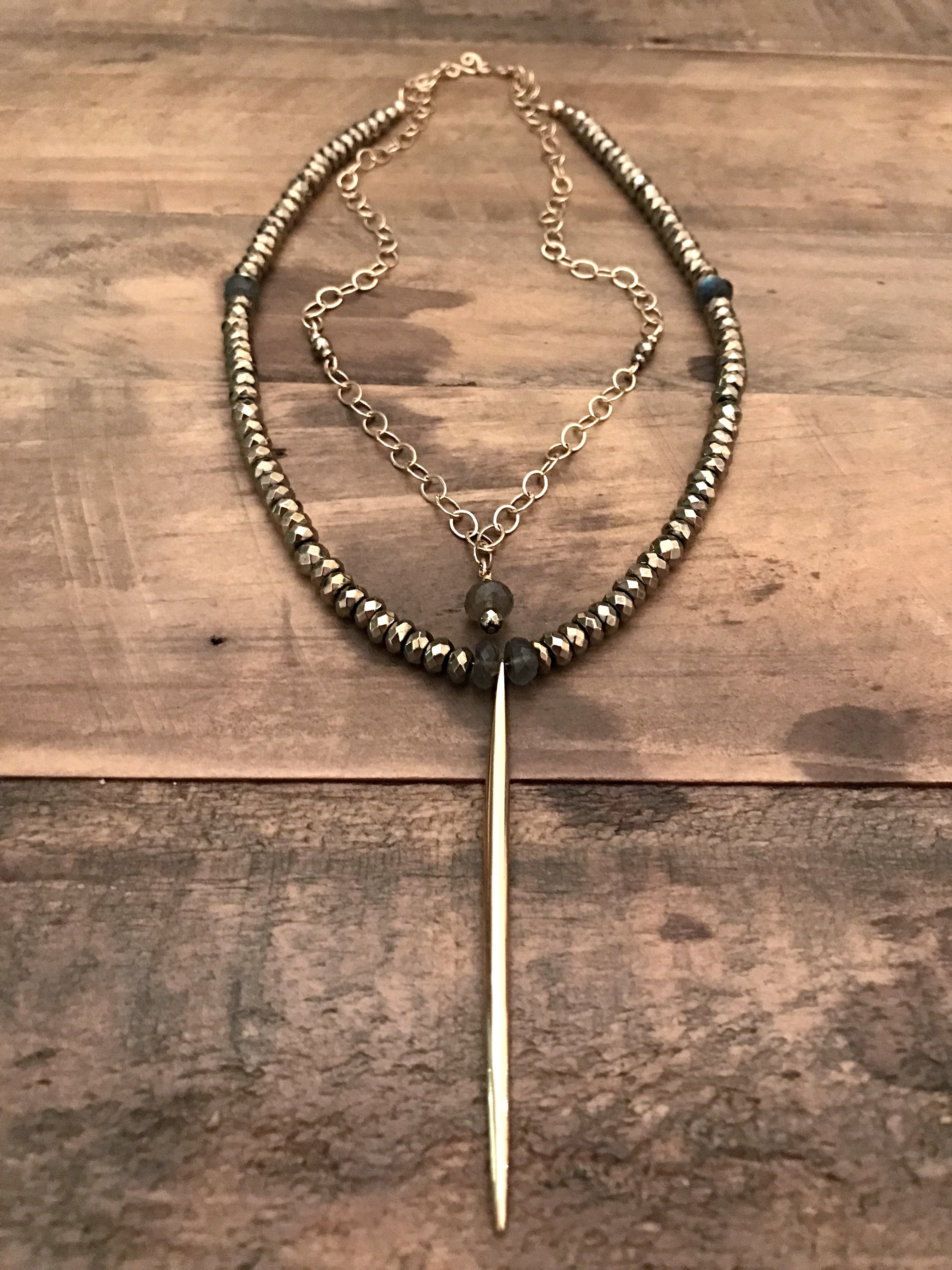 GP Signature Spike Neck Garland