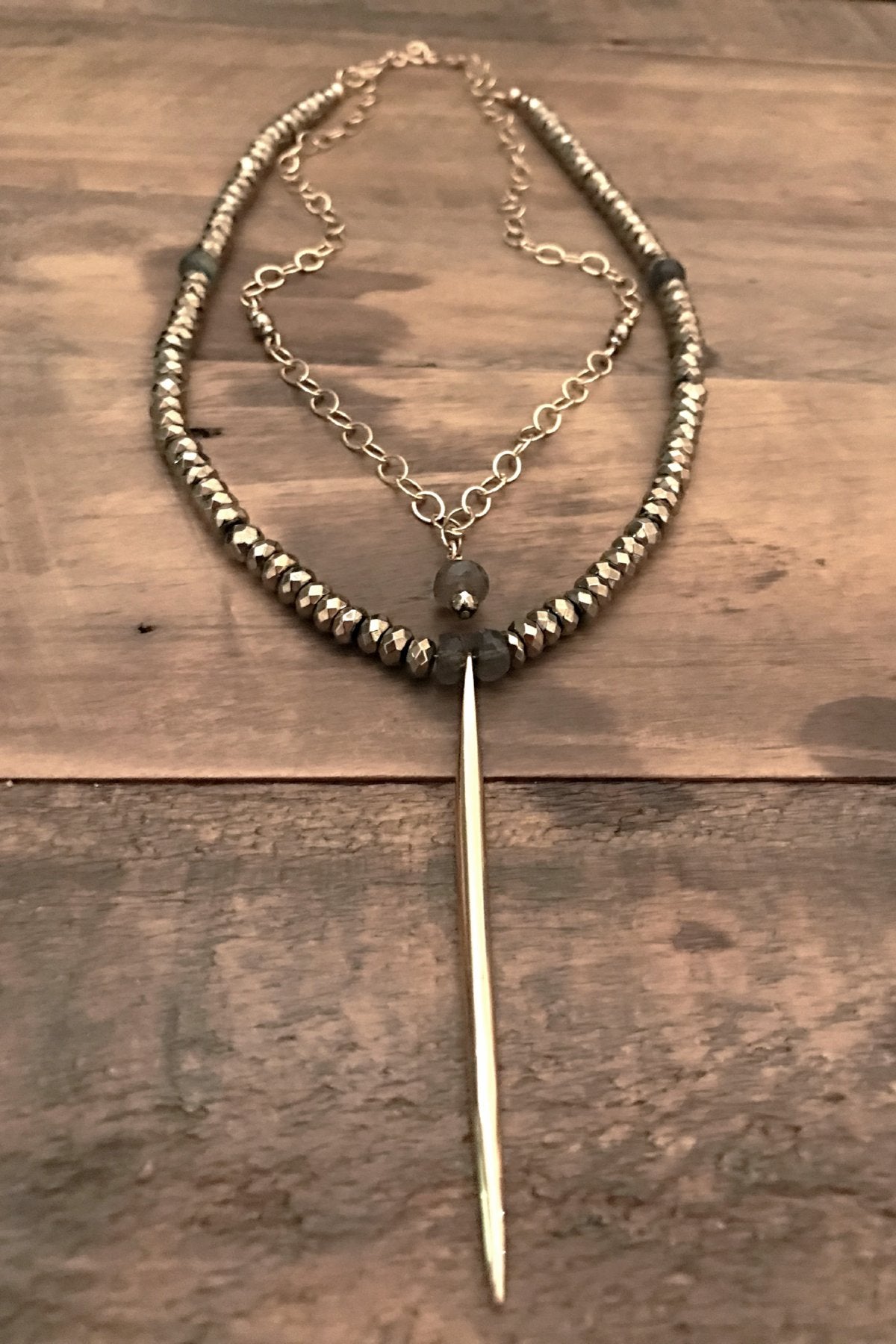 GP Signature Spike Neck Garland