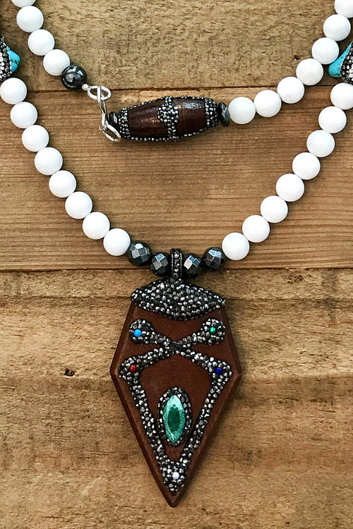 Scenic Woods n’ Turquoise NeckGarland